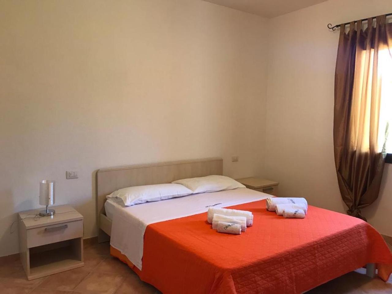 Residence Arruli Сан-Теодоро Екстер'єр фото